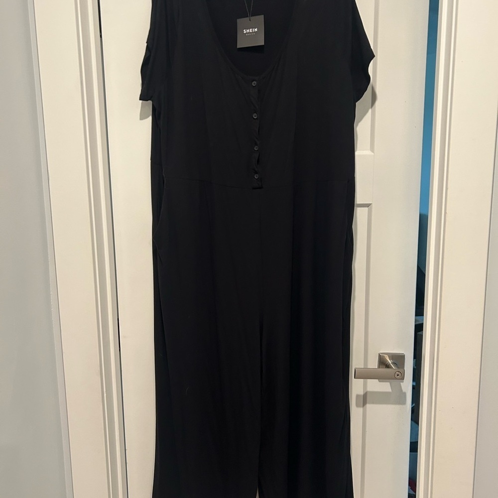 NWT SHEIN Essentials Black Jumpsuit for Plus Size Women 4XL